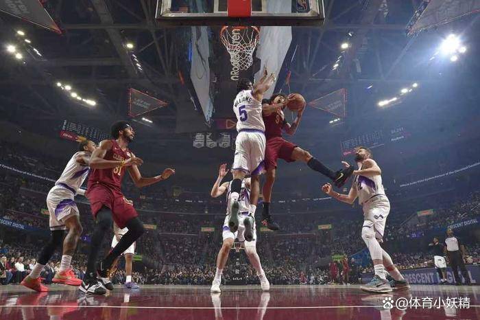 关于风云突变尼斯赛前更衣室发声，荷甲版图或变，引发热议，赛程密集仍需轮换的信息-开云体育网址